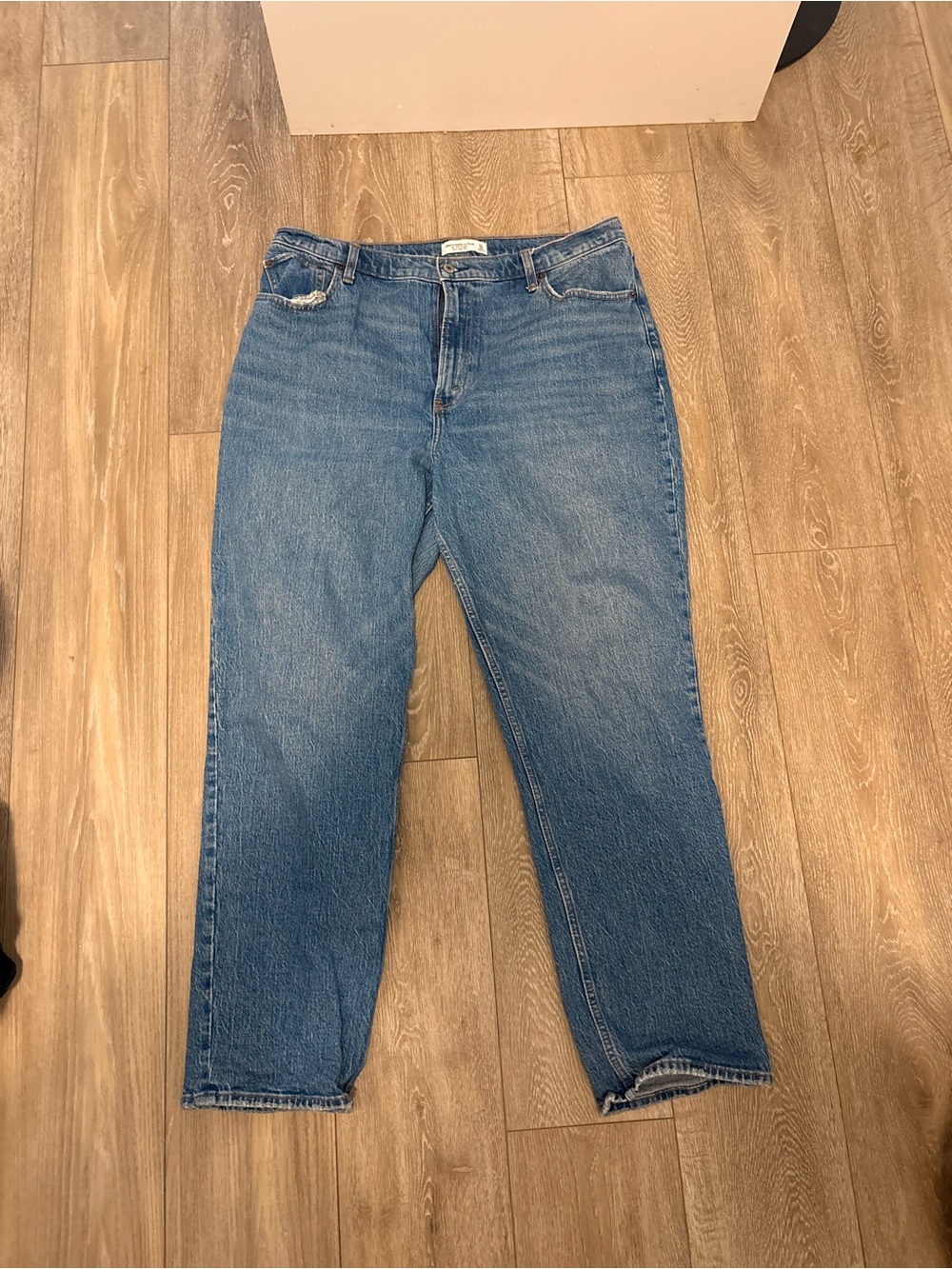 Abercrombie 90s High Rise Jeans